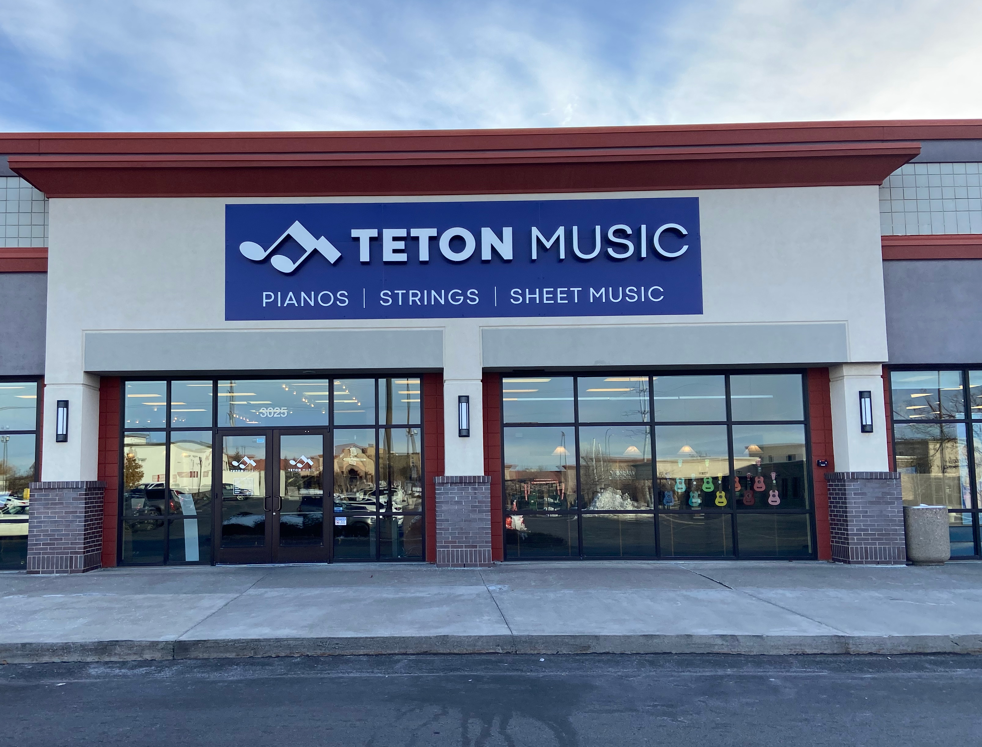 Pic_-_Teton-music-ammon-piano-store.jpg